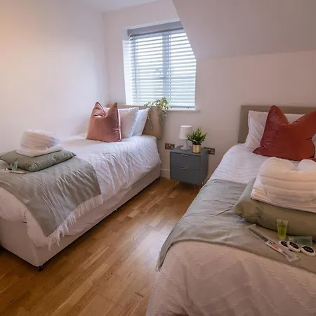 Modern Apartment In Greenwich Borough Next To Station Abbey Wood Exterior photo