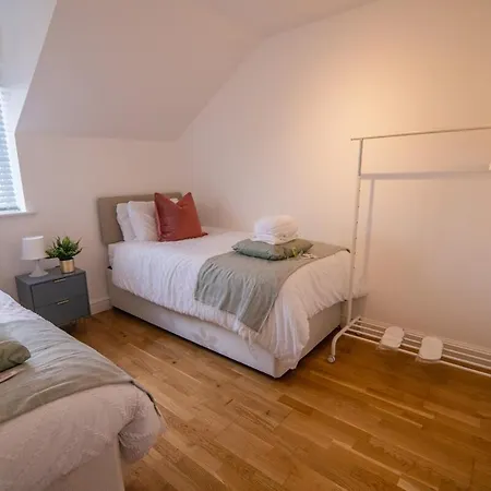 Modern Apartment In Greenwich Borough Next To Station Abbey Wood Exterior photo