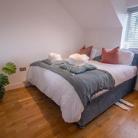 Modern Apartment In Greenwich Borough Next To Station Abbey Wood Exterior photo
