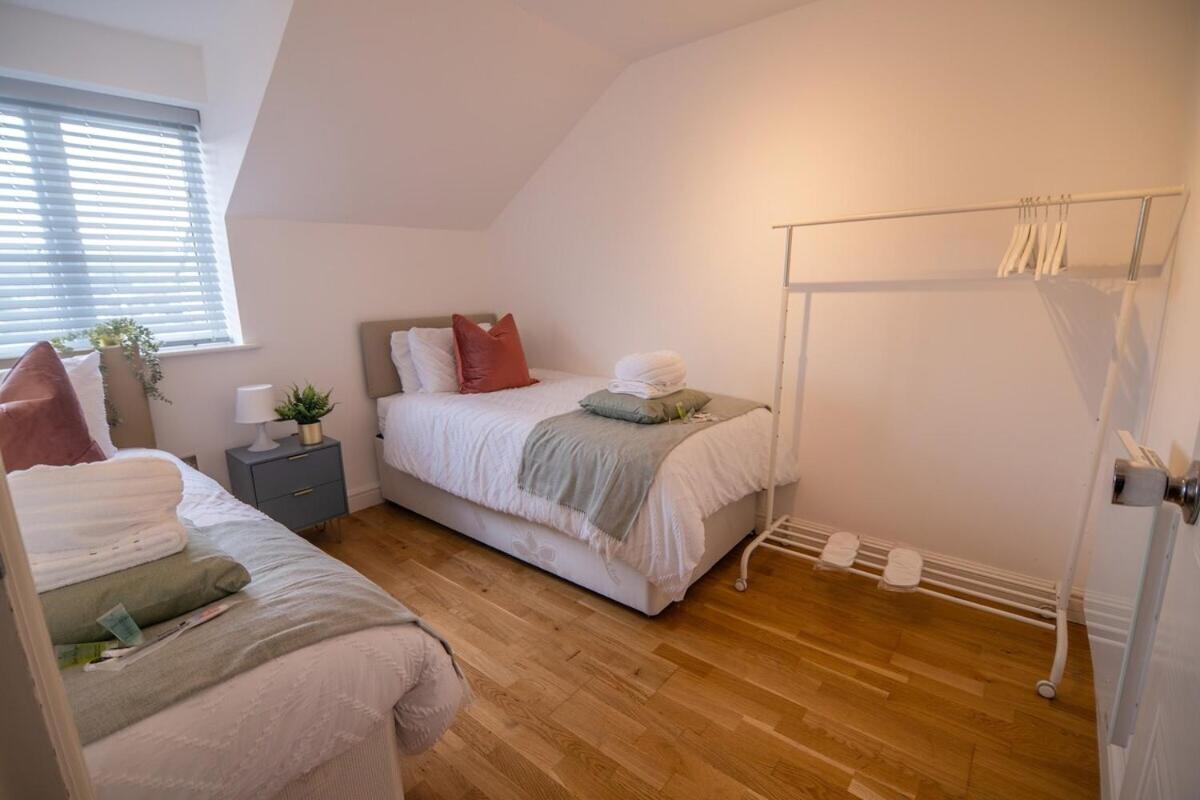 Apartment Modern In Greenwich Borough Next To Station Abbey Wood